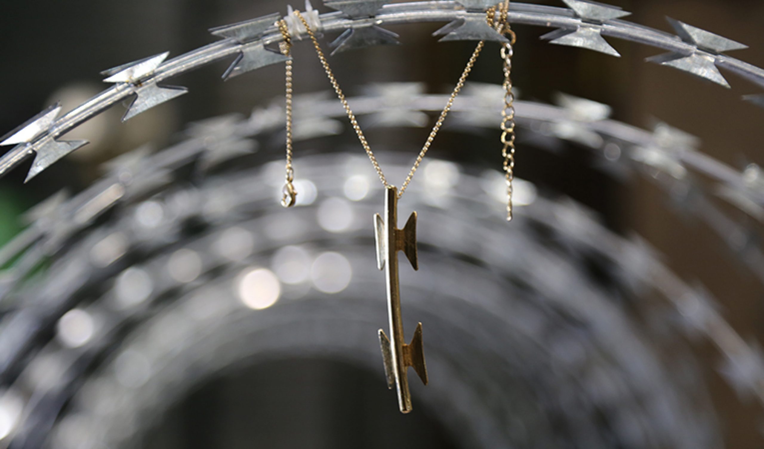 Razor_wire_HORIZONTAL